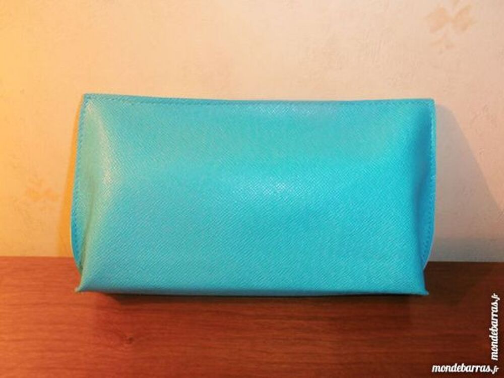Superbe trousse verte (39) Maroquinerie