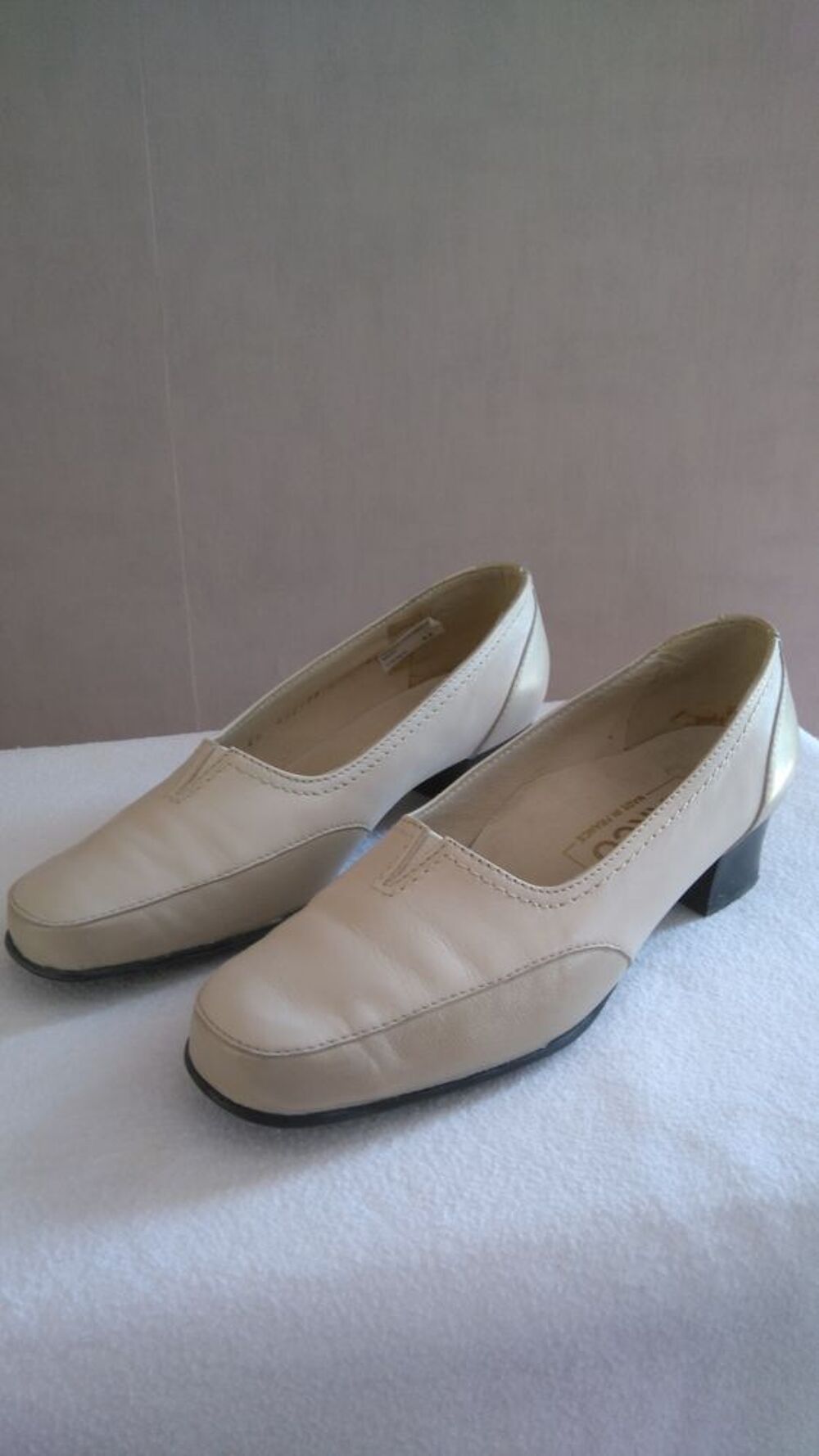 Chaussures agneau &eacute;l&eacute;gantes 38 deux tons de beige Chaussures