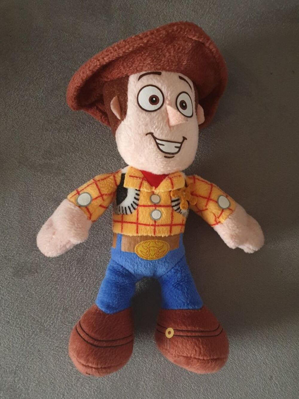 Doudou peluche ? Sh&eacute;rif Woody ? Toy Story Jeux / jouets