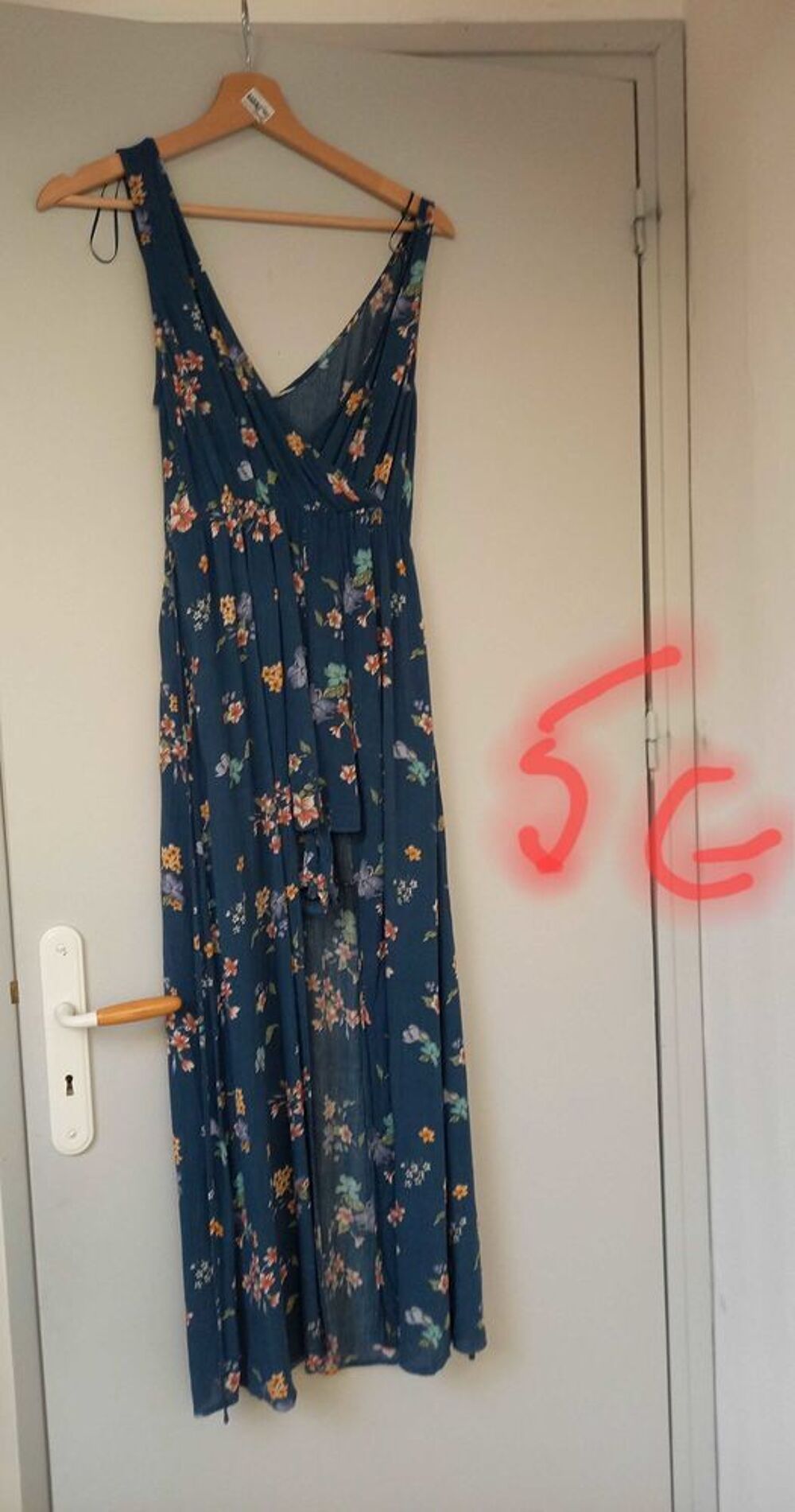 vendre robes d'&eacute;t&eacute; taille 36/ pas livraison ni PayPal Vtements