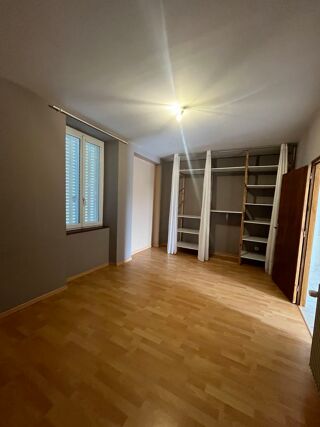  Maison � louer 4 pi�ces 95 m� Saint-eus�be