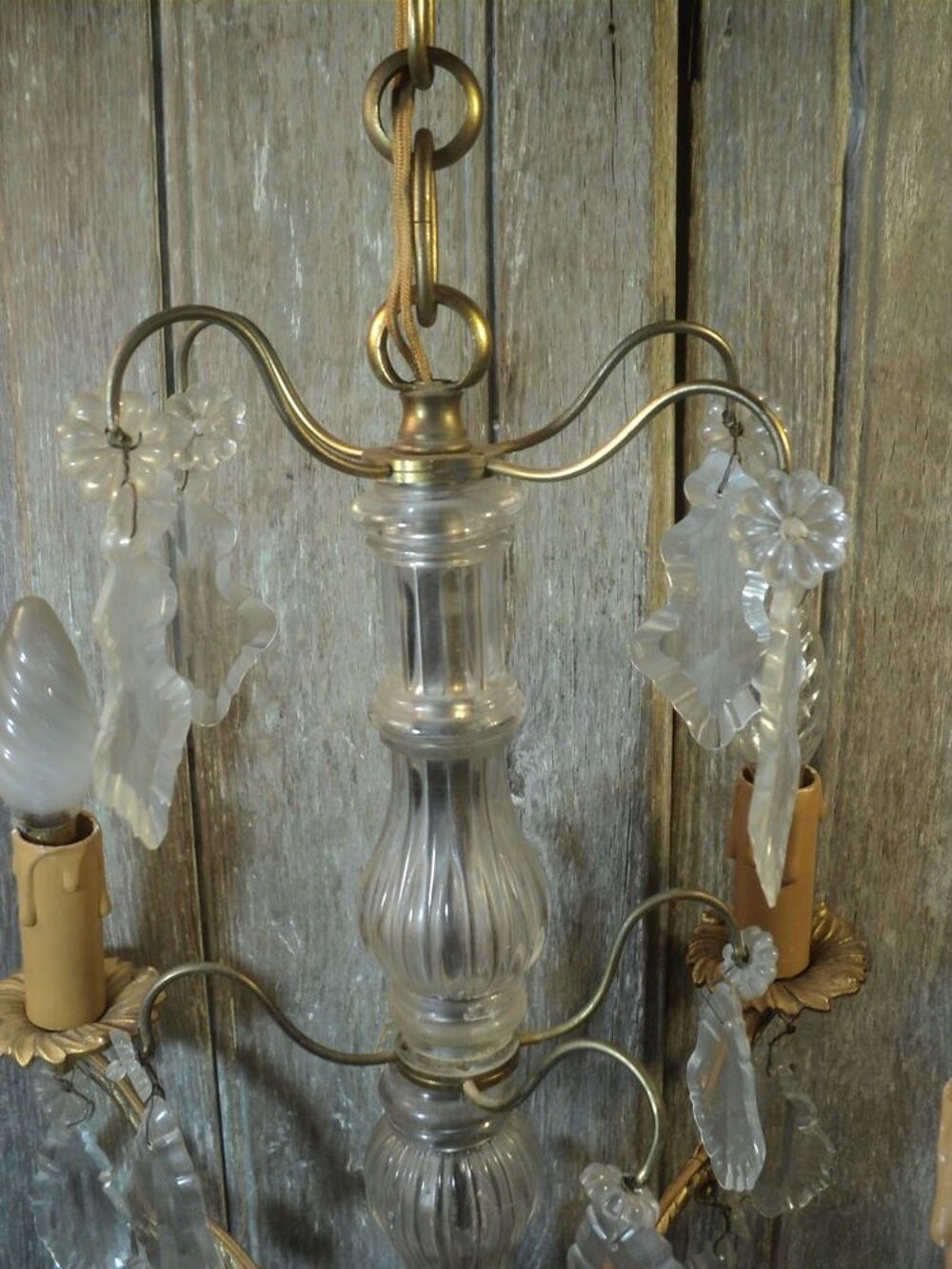Ancien Lustre &agrave; Pampilles Bronze Cristal Quatre Feux. Dcoration