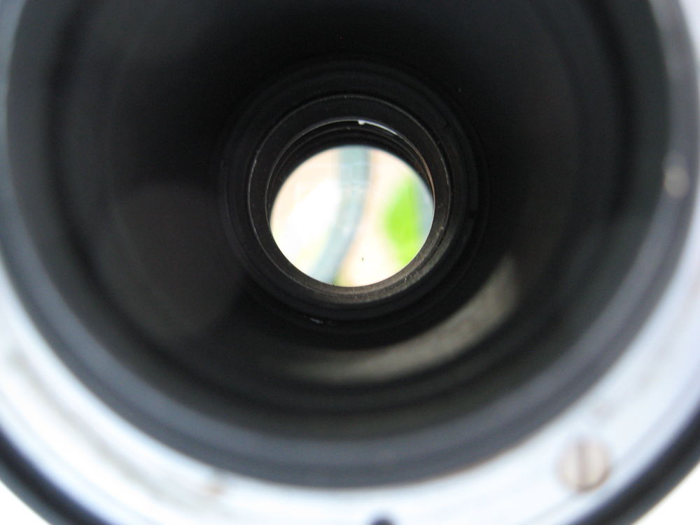 Nikon Nikkor 300 mm f 4,5 non AI premier mod&egrave;le. Bouchons Photos/Video/TV