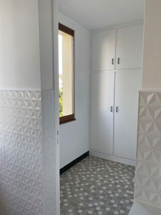  Appartement à louer 2 pièces 61 m²
