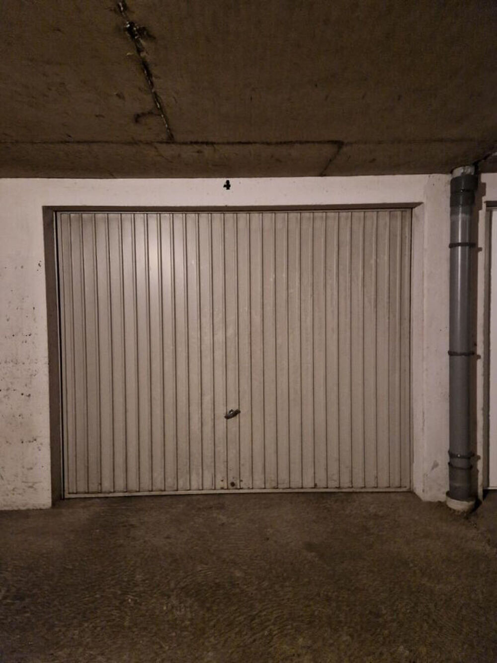 Location Parking/Garage garage 15m2. 
2 Chemin de l'abbaye Annecy le vieux Annecy