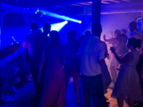   DJs Pros pour Mariages et Événements d'entreprise 