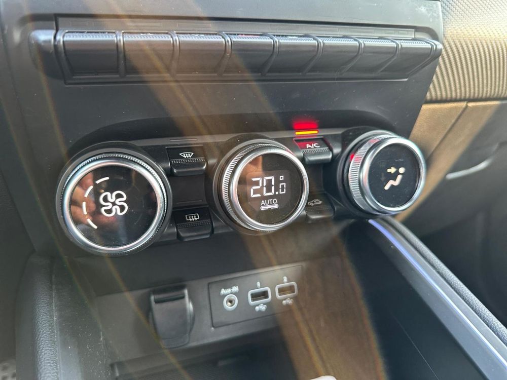 Clio V Clio E-Tech full hybrid 145 Engineered 2023 occasion 38140 Rives