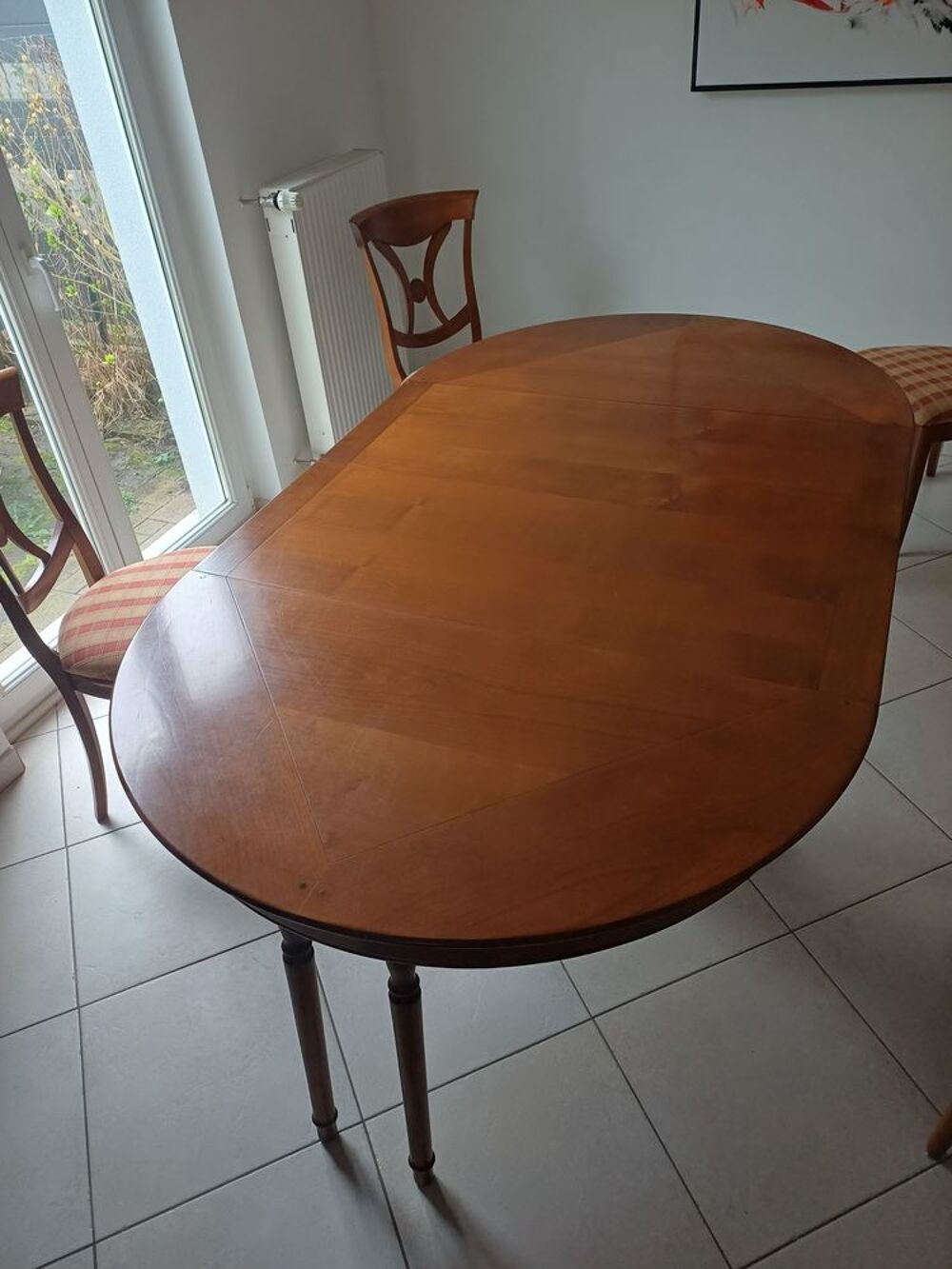 Table salle &agrave; manger Louis philippe Meubles