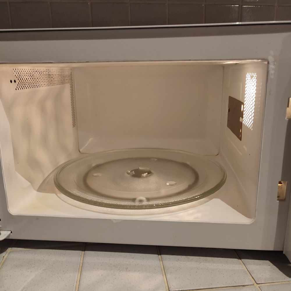 Micro-ondes Samsung 23litre 800Watt Electroménager
