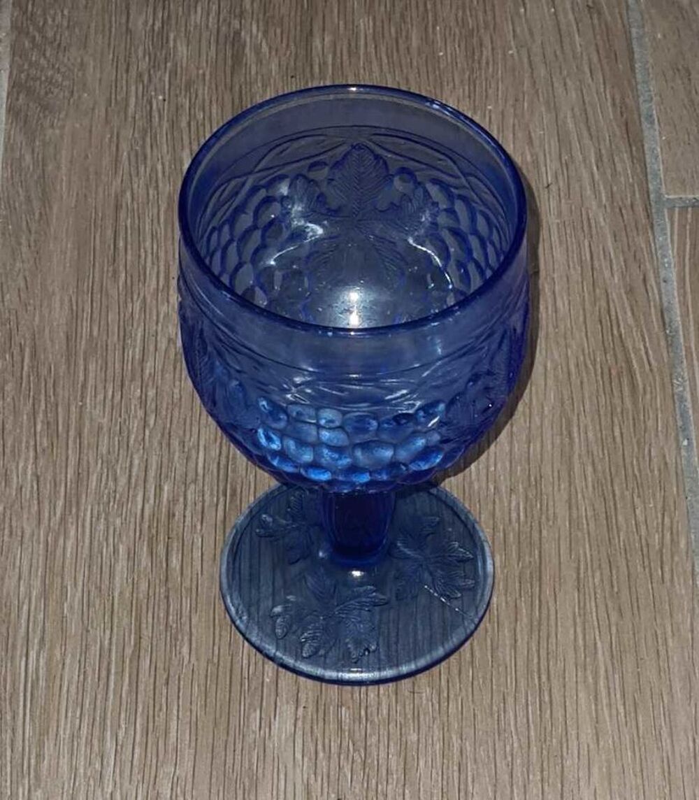 C&egrave;de jolis verres &agrave; vin Décoration