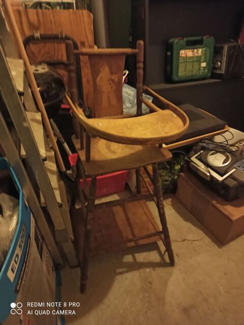 Chaise haute b�b� 20 Gorges (44)