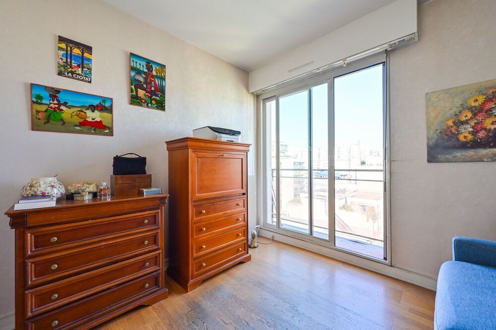 Vente Appartement Coup de coeur à Ménilmontant : 4 pièces en dernier étage a Paris 20