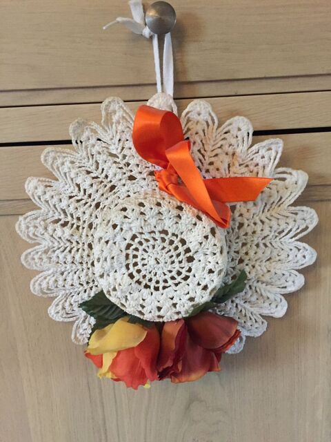 Chapeau d�coratif au crochet 10 N�mes (30)