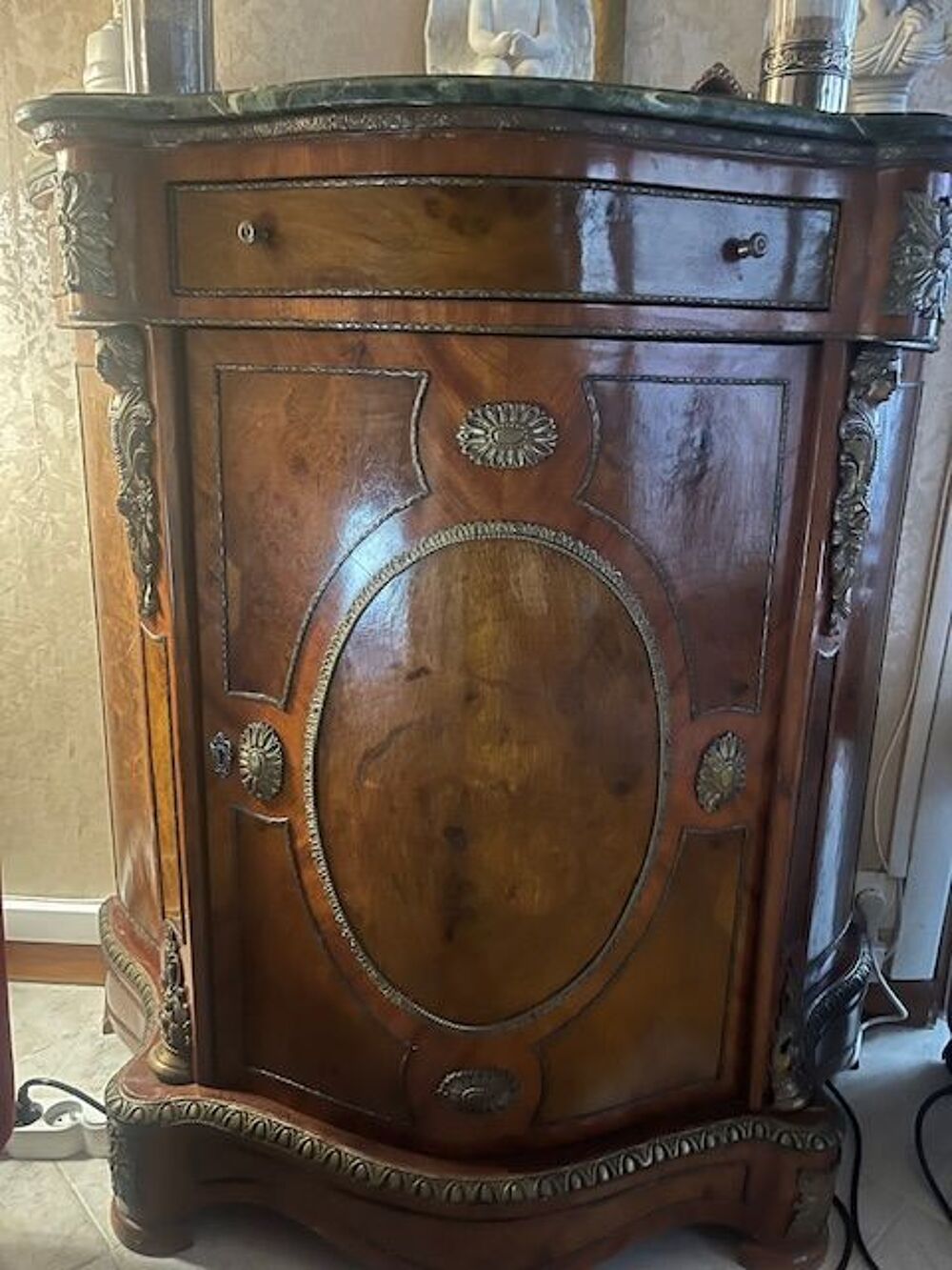 3 commodes anciennes Meubles