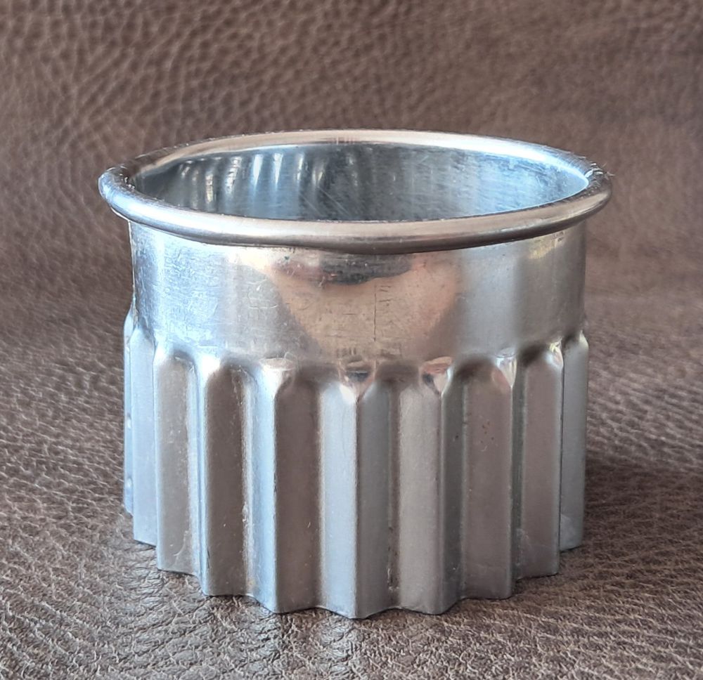 lot de nonettes en inox 6 pi&egrave;ces poir cuisine p&acirc;tisserie 
Cuisine