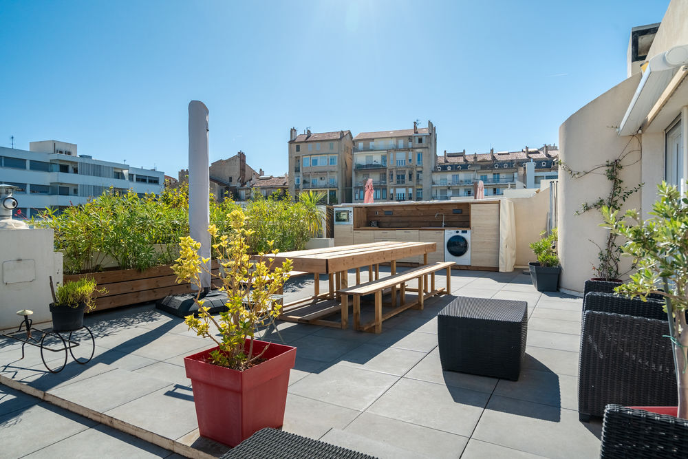 Vente Duplex/Triplex duplex avec grande terrasse, studio indépendant, 3 parkings Marseille 8