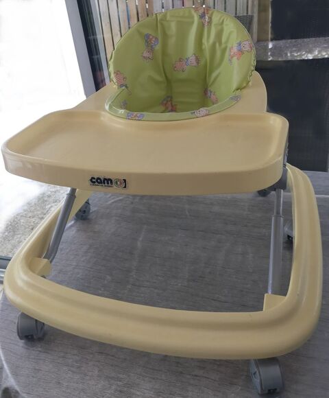 Youpala (trotteur) bon �tat
15 Mirecourt (88)