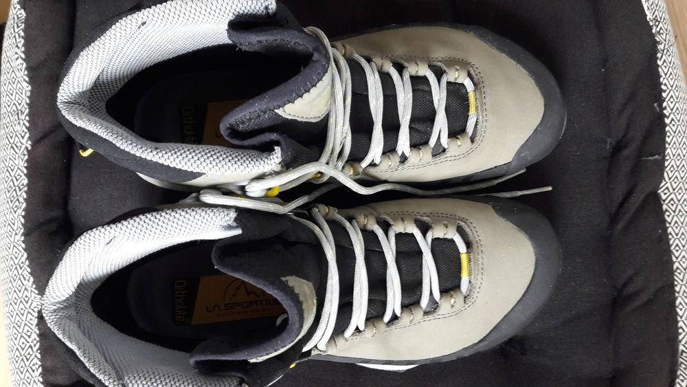 CHAUSSURE DE MONTAGNE ET RANDONN&Eacute;E Chaussures