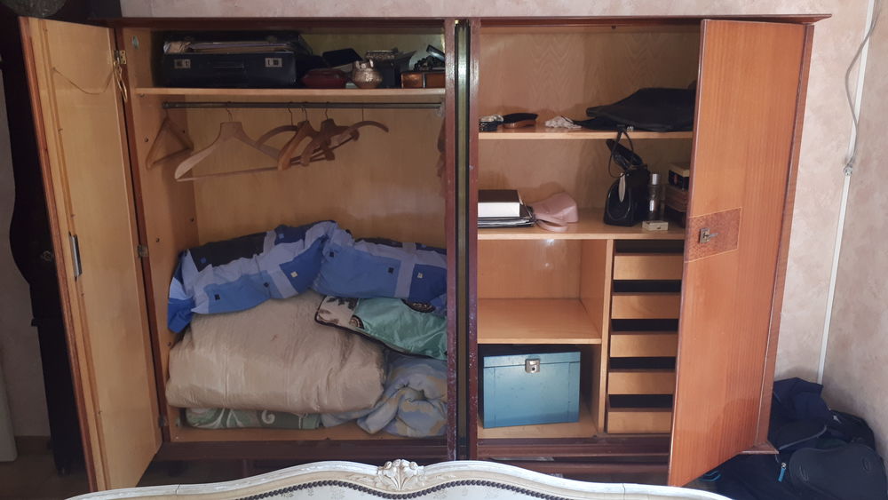 Armoire grande largeur A EMPORTER &agrave; Biot 06410 Meubles