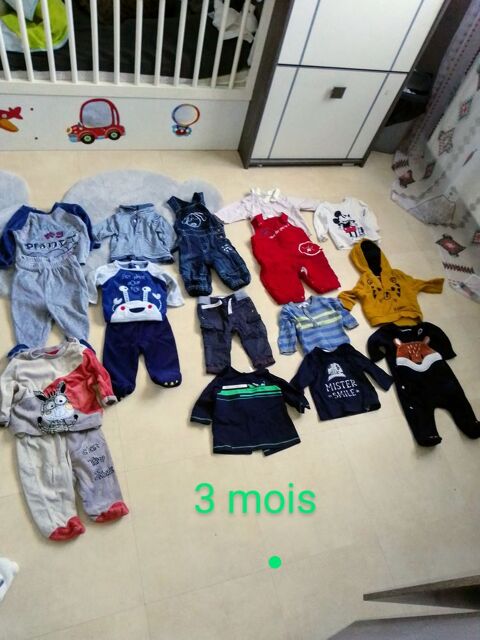 Vtements bb garon 3 mois 25 Thouars (79)