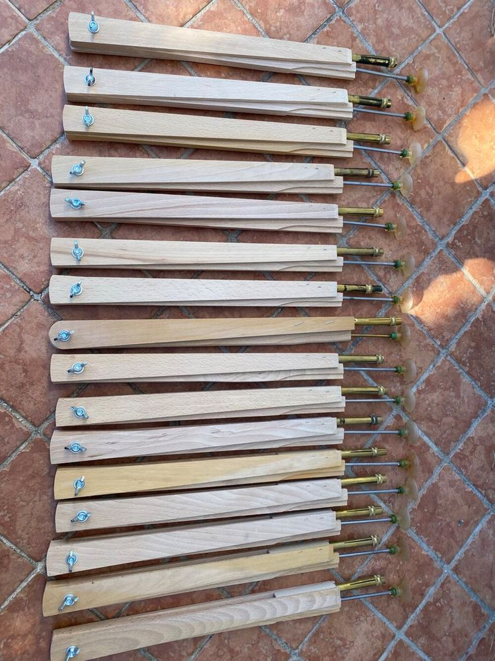 Lot de seize gros compas en bois avec porte craie et ventouse Bricolage