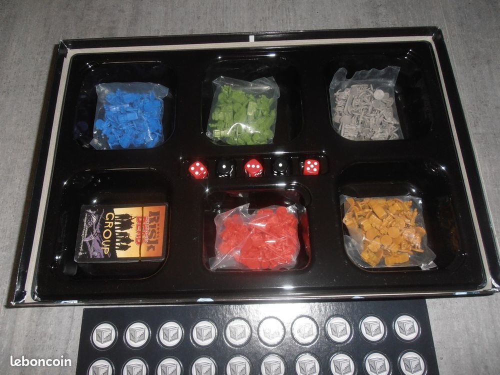 Risk Winning Moves The Walking Dead - En parfait &eacute;tat. Jeux / jouets