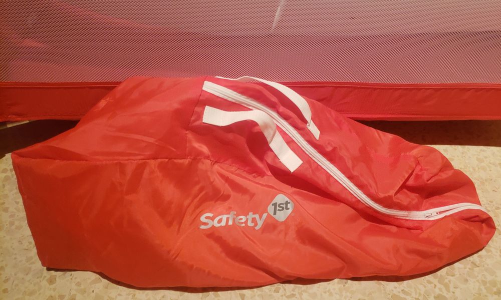 Lit parapluie Safety 1st + 1 matelas Puériculture