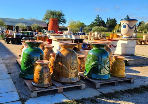 poteries vases vasques pots d'anduze 119 Robion (84)