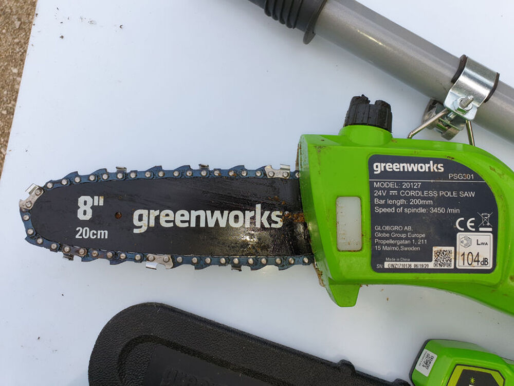 &Eacute;lagueuse &agrave; batterie sur perche Jardin