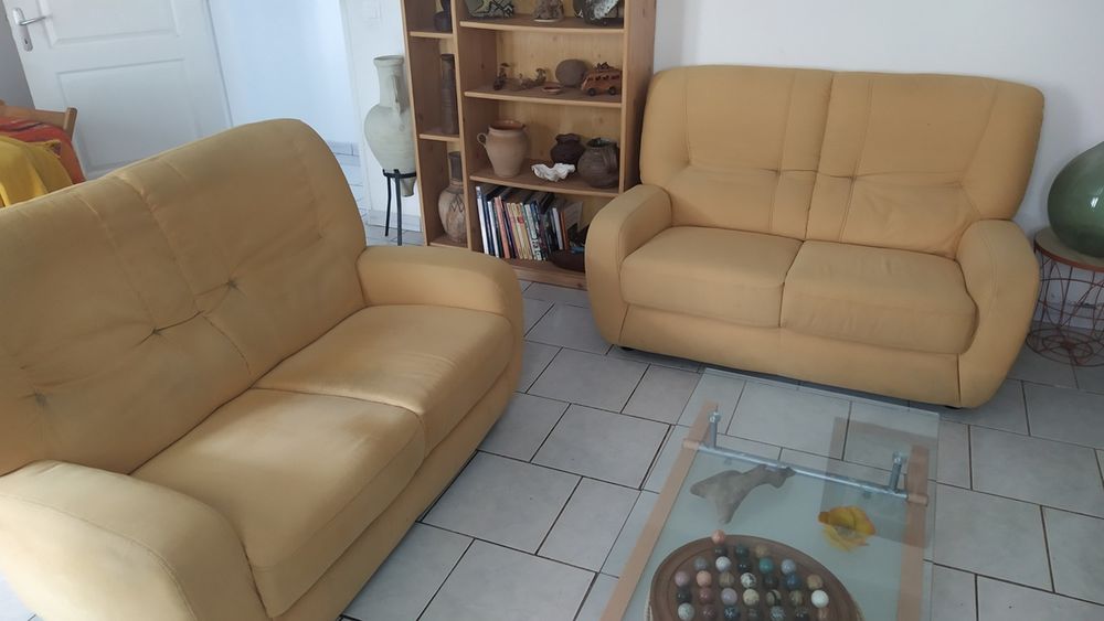 canap&eacute; fixe 2 places jaune Meubles