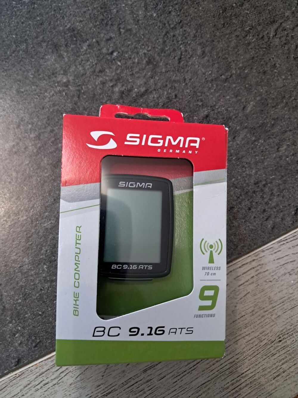 EQUIPEMENTS VTT SCOTT JAMAIS UTILISES TOTALEMENT NEUFS Vélos