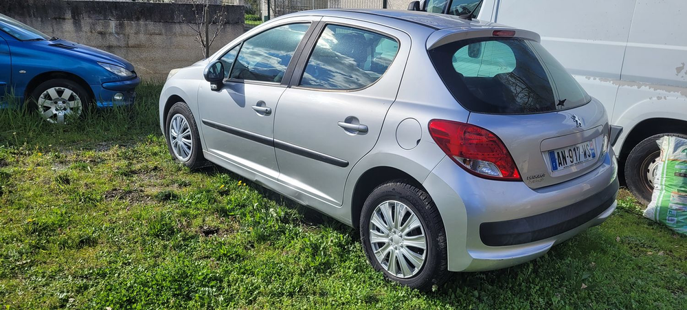 207 1.4e 75ch Urban 2003 occasion 11000 Carcassonne
