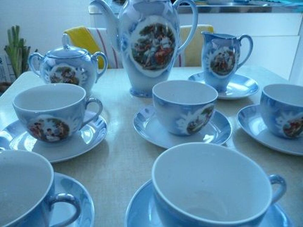 Service &agrave; caf&eacute; Cuisine