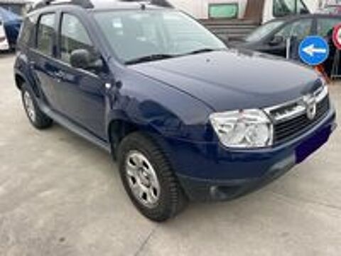 Duster 1.6 16v 105 4x2 Laur&eacute;ate 2011 occasion 83830 Bargemon