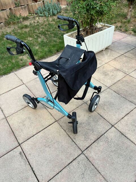 DEAMBULATEUR ROLLATOR 4 ROUES 0 69360 Saint-symphorien-d'ozon