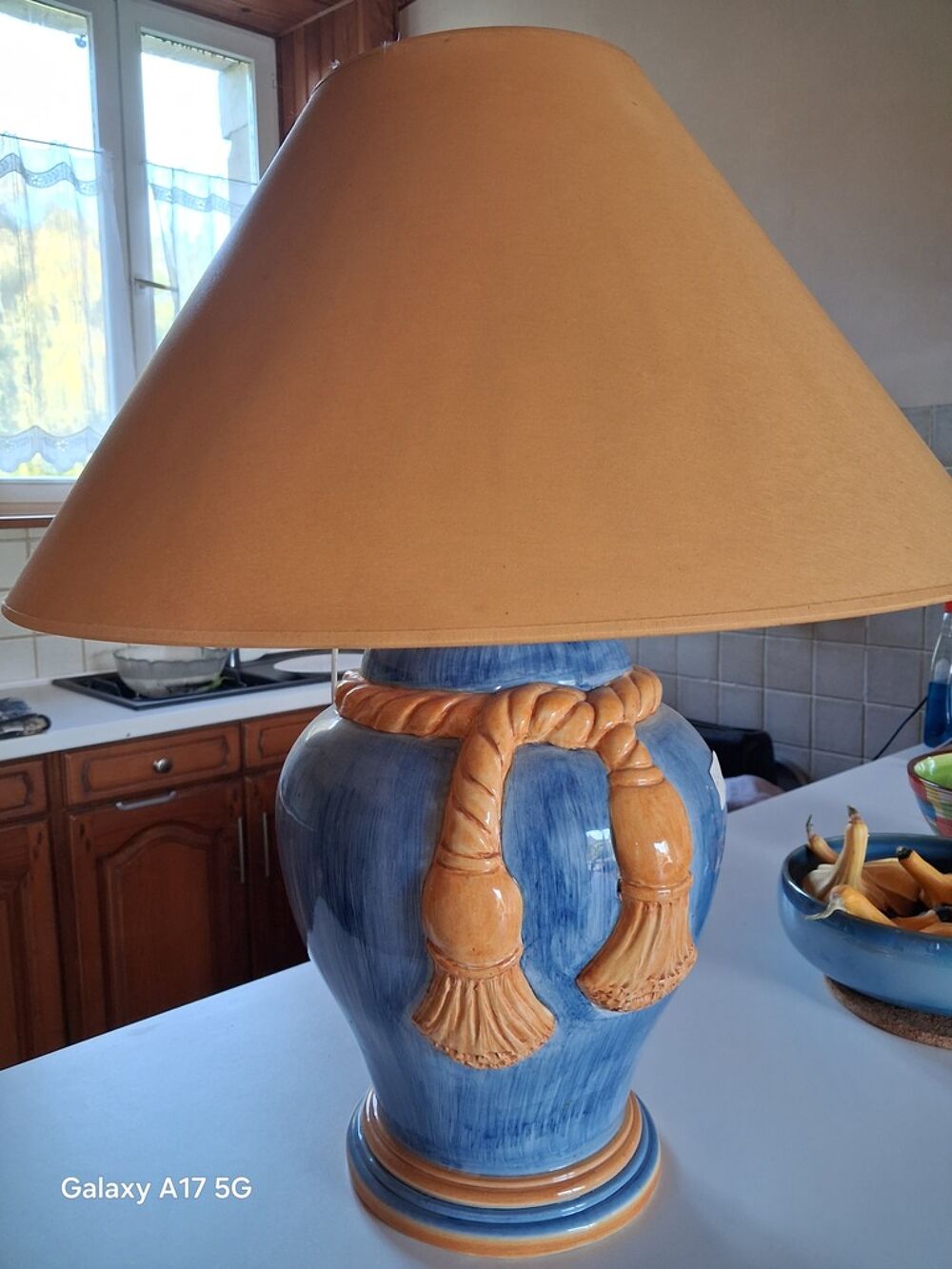 Lampe de table c&eacute;ramique bleu et jaune Décoration