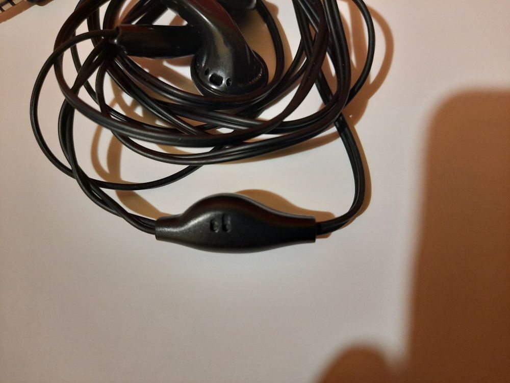 &Eacute;COUTEURS... Téléphones et tablettes