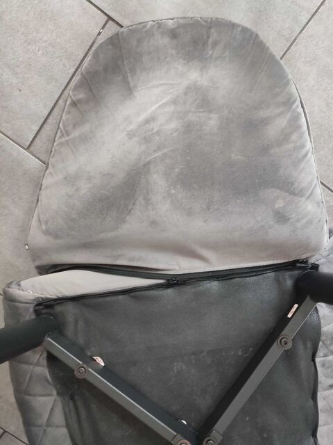 Lot de 18 chaises/fauteuils restaurant 700 29000 Quimper
