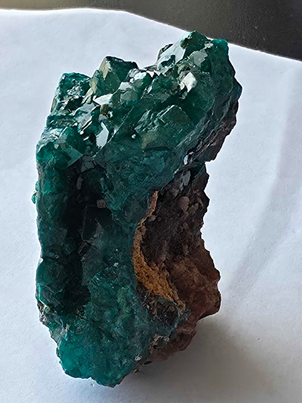 Min&eacute;ral d'exception : Dioptase brute sur sa roche matrice-RDC 