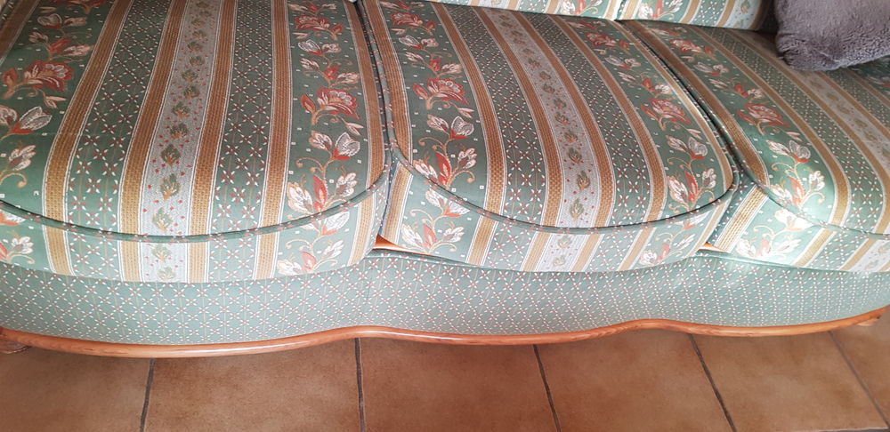 CANAPE ET SES 2 FAUTEUILS Meubles