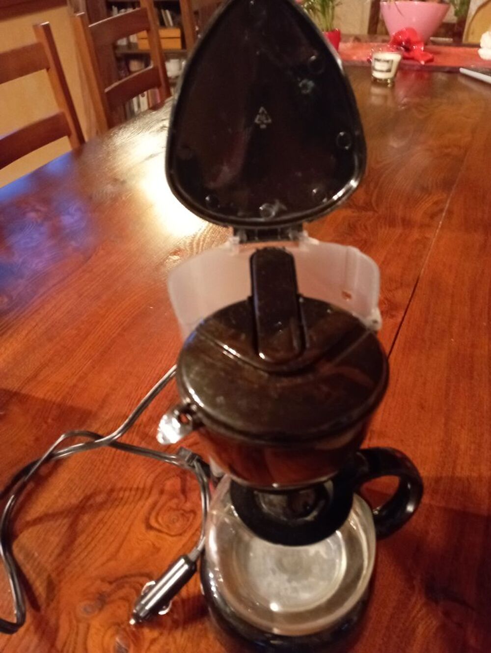 Cafeti&egrave;re pour Camping-Car Electroménager