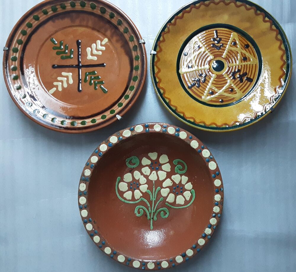 5 assiettes d&eacute;coratives ou de collection 