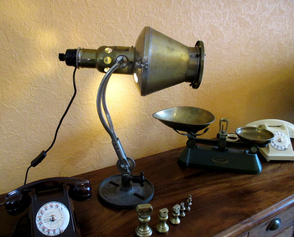 Lampe Hanau Bauhaus 1930 laiton Décoration