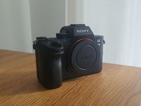 Sony A73 Camra Hybride - Excellent tat 1370 Issy-les-Moulineaux (92)
