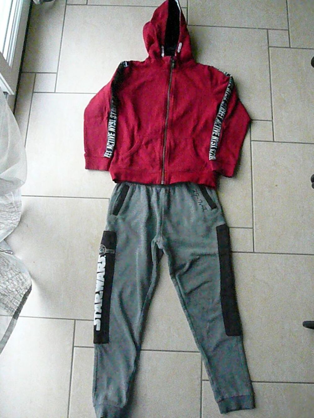 Tenue de sport 10 ans (n&deg;21) Vtements enfants