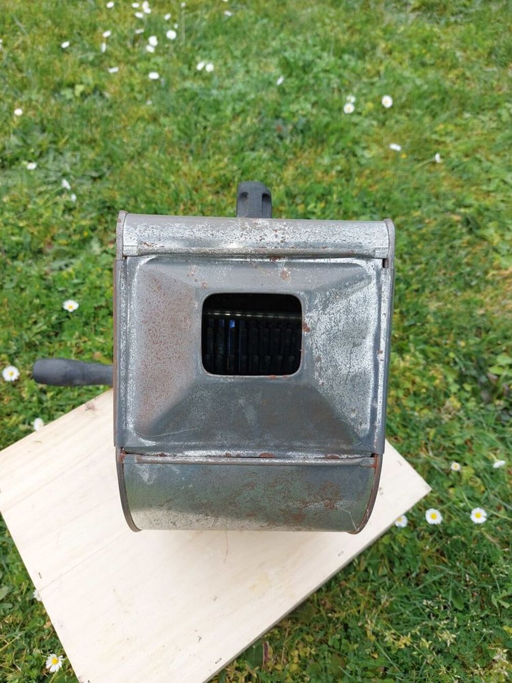machine &agrave; cr&eacute;pir avec poign&eacute;e ergonomique et l&eacute;g&egrave;re Bricolage
