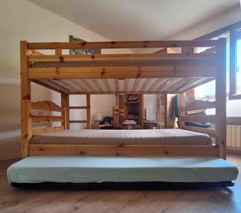 Lit superpos� en pin pour 3 couchages 800 Gap (05)