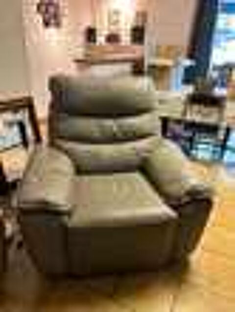 Canap&eacute; et fauteuil &eacute;lectrique Meubles