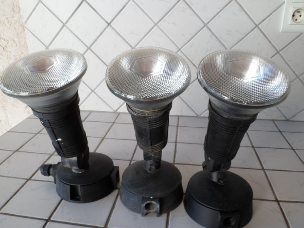  3 SPOTS &eacute;lectriques complets pour ext&eacute;rieur (jardin) Jardin