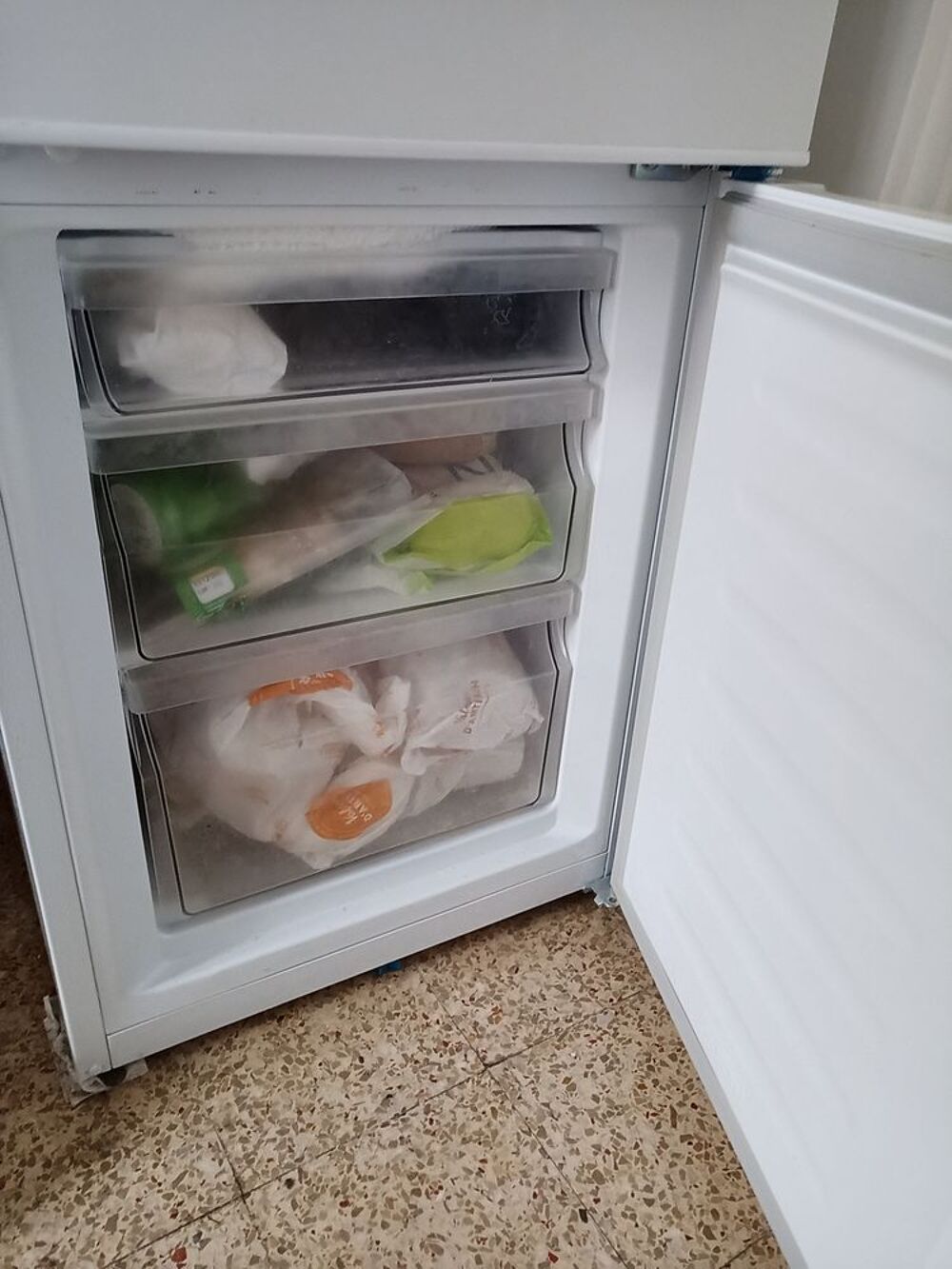 Combi Frigo-Cong&eacute;lateur OCEANIC 175L quasi neuf Electroménager